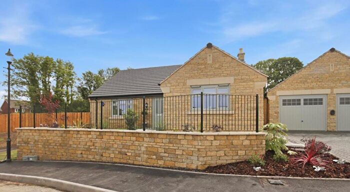 3 Bedroom Detached Bungalow For Sale In Kingswood Park, Wingerworth, Chesterfield, S42