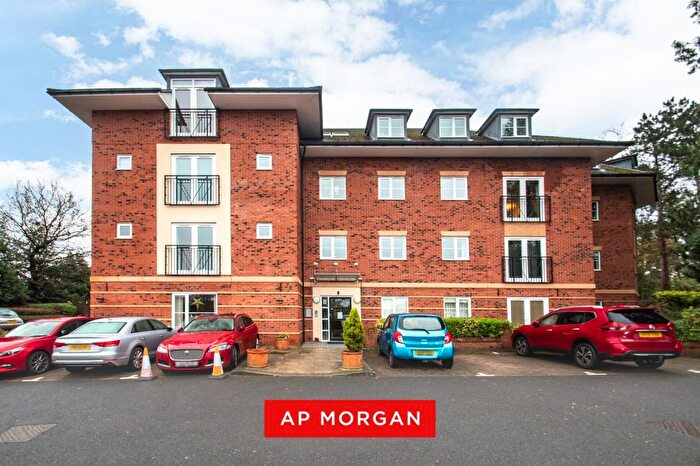 2 Bedroom Flat For Sale In Worcester Lane, Pedmore, Stourbridge, West Midlands, DY8