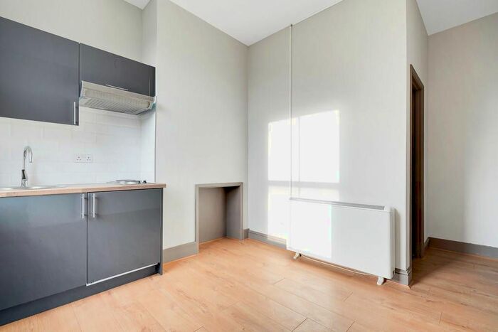 Studio To Rent In Iverson Road, West Hampstead, NW6