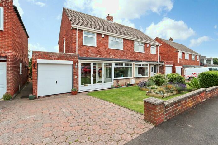 3 Bedroom Semi-Detached House To Rent In Hollinhill, Rowlands Gill, NE39