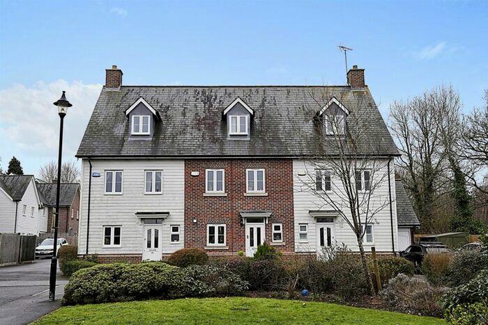 4 Bedroom Terraced House For Sale In Broomfield, Bells Yew Green, Tunbridge Wells, TN3