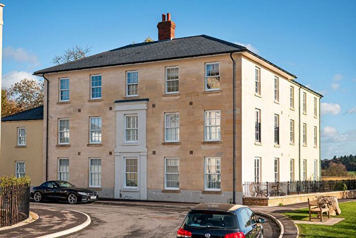 2 Bedroom Flat To Rent In Benjamin Street, Bradford-On-Avon, BA15