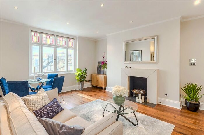 3 Bedroom Maisonette To Rent In Prince Edwards Mansions, Moscow Road, London, W2