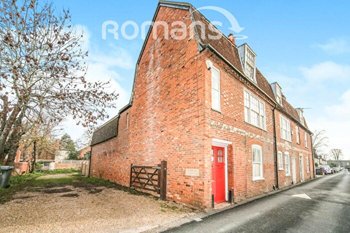 4 Bedroom Semi-Detached House To Rent In Brunswick Street, Reading, RG1