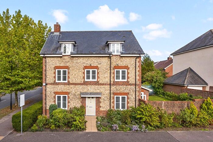 5 Bedroom Detached House For Sale In Chichester Road, Hellingly, BN27