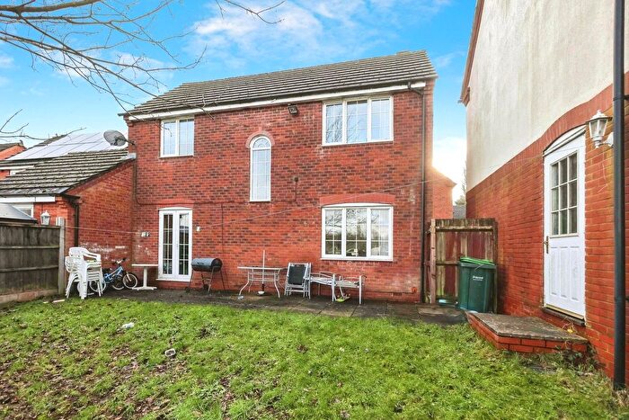 3 Bedroom Terraced House For Sale In Bowling Green Drive, Smethwick, West Midlands, B67