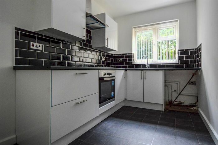 2 Bedroom Flat To Rent In Conifer Drive, Northfield, Birmingham, West Midlands, B31