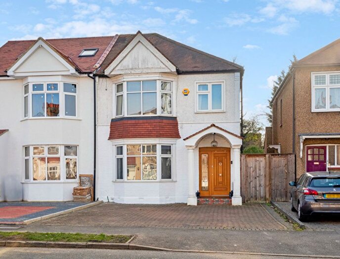 3 Bedroom Semi Detached House For Sale In Cambridge Road, North Harrow, HA2
