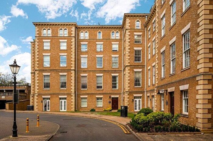 3 Bedroom Property To Rent In Princess Park Manor, London, N11