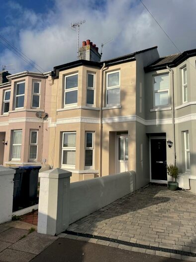 3 Bedroom House To Rent In Kingsland Road, Worthing, BN14