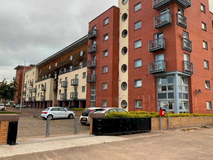 2 Bedroom Flat To Rent In Thorter Row, City Centre, Dundee, DD1
