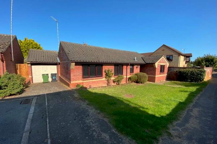 3 Bedroom Detached Bungalow To Rent In Meadowvale, Norwich, NR5