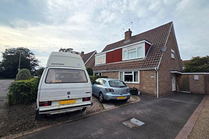 3 Bedroom Semi-Detached House For Sale In Woodbourne Close, Catisfield, PO15