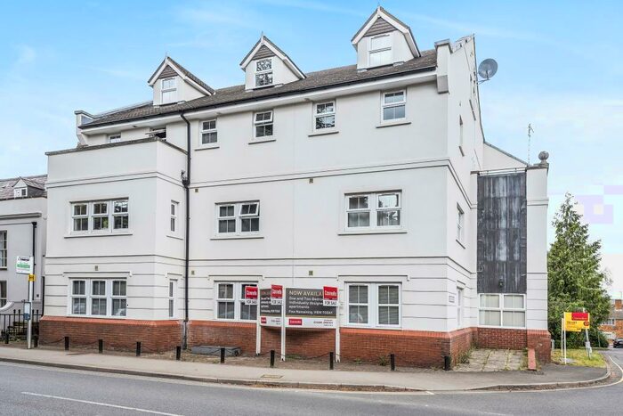 2 Bedroom Apartment To Rent In West Bar Street, Banbury, OX16