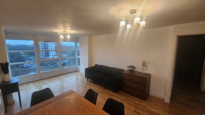2 Bedroom Flat To Rent In Spindletree Avenue, Moston, M9