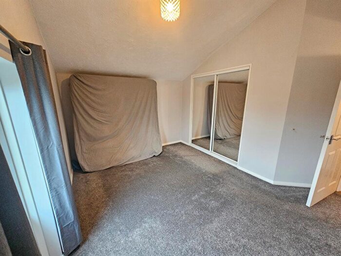 1 Bedroom Apartment For Sale In Arundel Green, Aylesbury, HP20