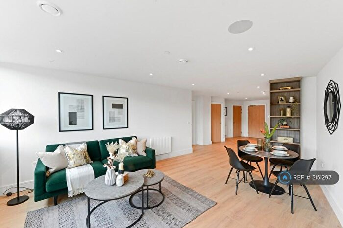 2 Bedroom Flat To Rent In Capella Court, Purley, CR8