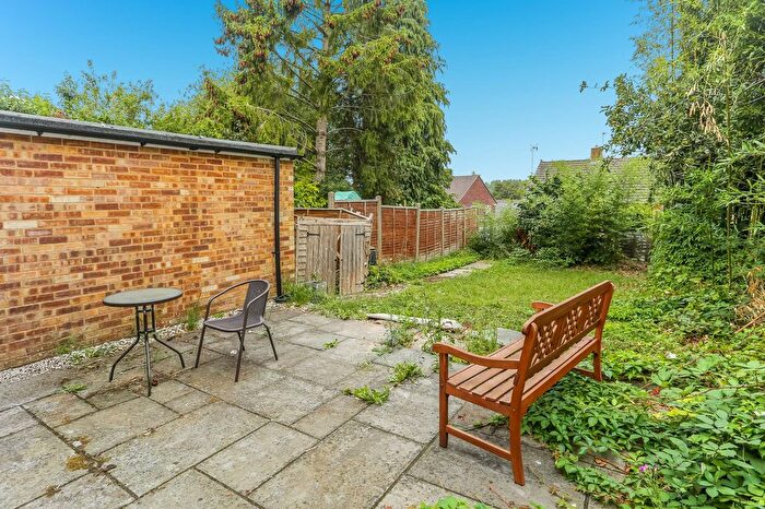 2 Bedroom Flat For Sale In Garbett Road, Winchester, SO23