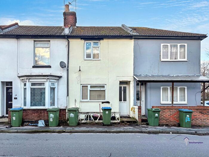 3 Bedroom Terraced House To Rent In Union Road, SO14