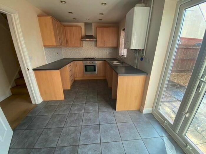 3 Bedroom Semi-Detached House To Rent In Copperfields, Cambs, Wisbech, PE13
