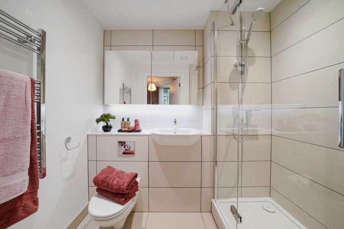 2 Bedroom Apartment To Rent In Lockgate Lodge, SE13