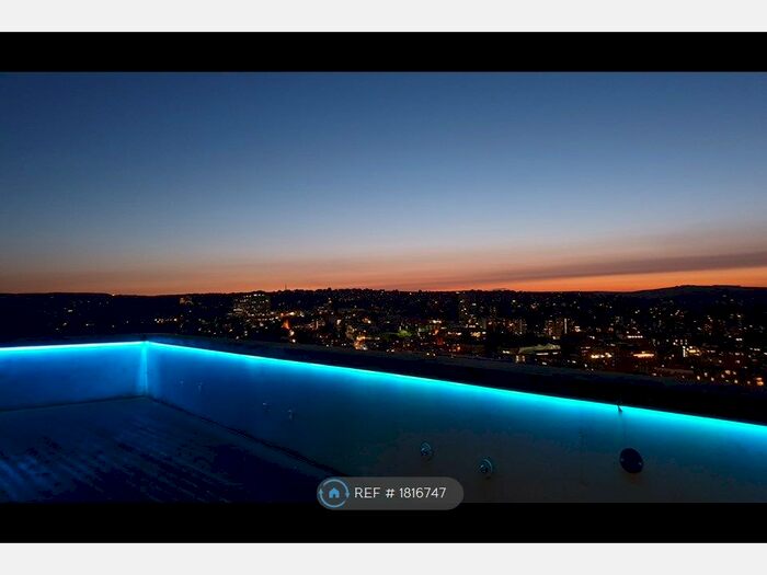 2 Bedroom Flat To Rent In City Lofts St. Pauls, Sheffield, S1