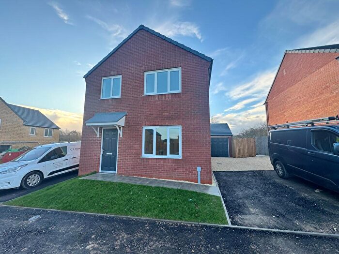 4 Bedroom Detached House To Rent In Crown Farm, Mansfield, NG19