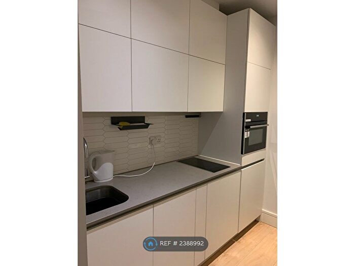 Studio To Rent In East London, East London, E12