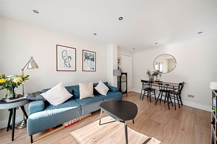 2 Bedroom Flat For Sale In Cotswold Street, West Norwood, SE27