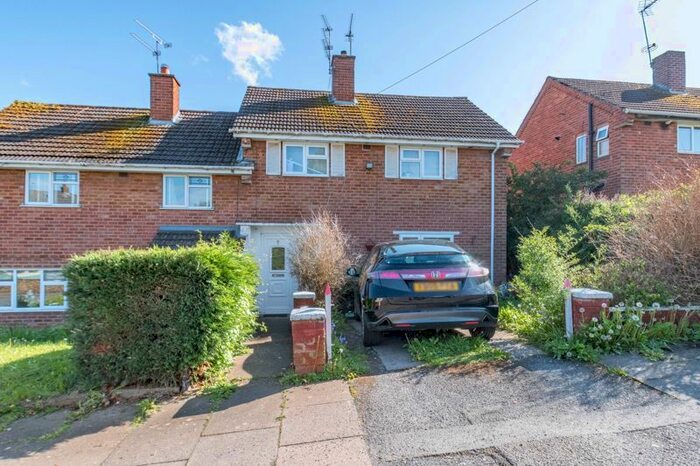 3 Bedroom Semi-Detached House To Rent In Auxerre Avenue, Redditch, B98