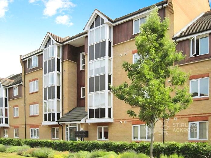 2 Bedroom Flat To Rent In Faraday Road, Guildford, Surrey, GU1