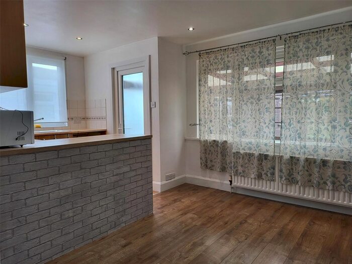 4 Bedroom Semi Detached House To Rent In Seaton Road, Hayes, Greater