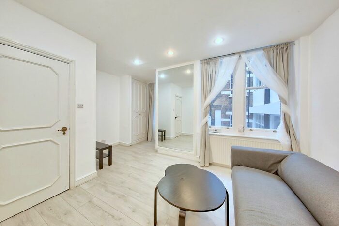 1 Bedroom Flat To Rent In Earsby Street, West Kensington, London, W14