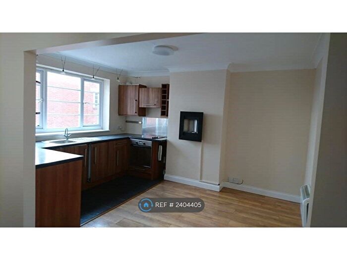 2 Bedroom Flat To Rent In King Georges Place, Maldon, CM9