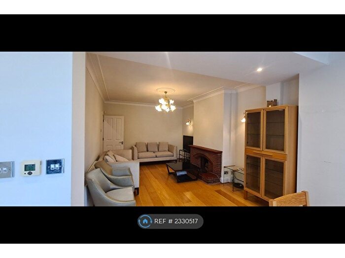 4 Bedroom Semi-Detached House To Rent In Brunswick Gardens, London, W5
