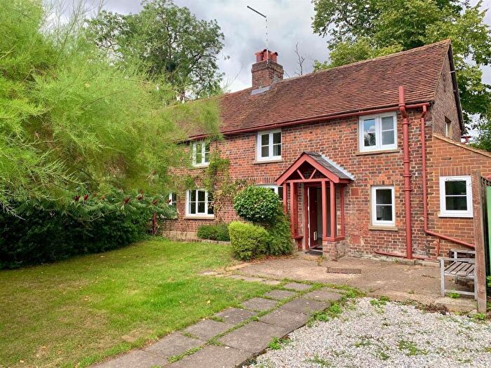 3 Bedroom Semi Detached House For Sale In Bridens Camp, Hemel Hempstead, HP2