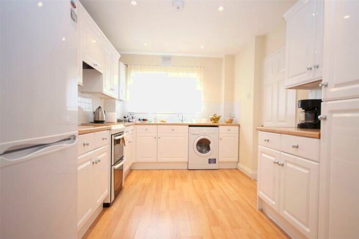 4 Bedroom Terraced House To Rent In Uamvar Street, London, E14