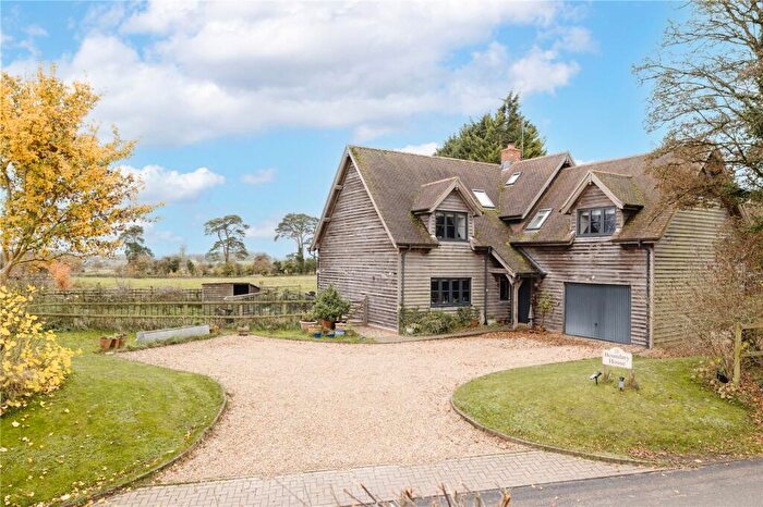 3 Bedroom Equestrian Facility For Sale In Winterbourne Bassett, Swindon, Wiltshire, SN4