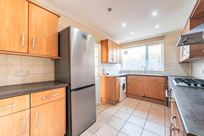 3 Bedroom Maisonette To Rent In Walton Gardens, Preston, Wembley, HA9