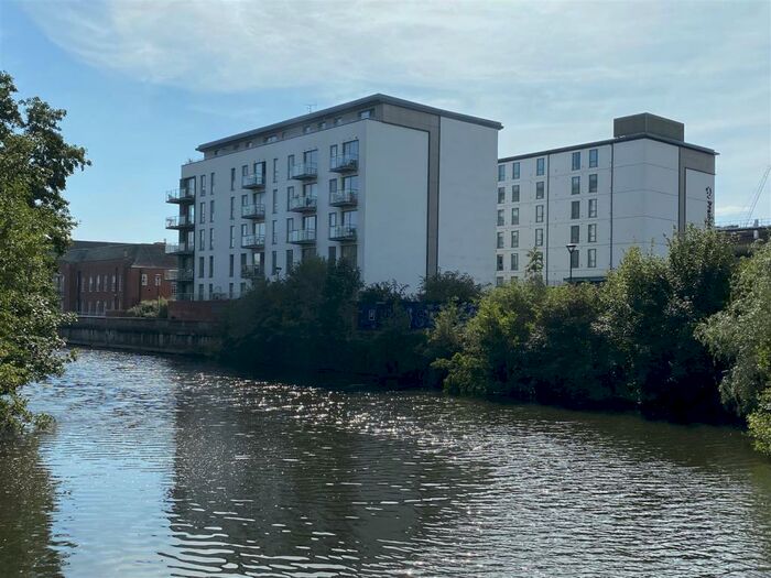 2 Bedroom Apartment To Rent In Cathedral View, Full Street, Derby, DE1