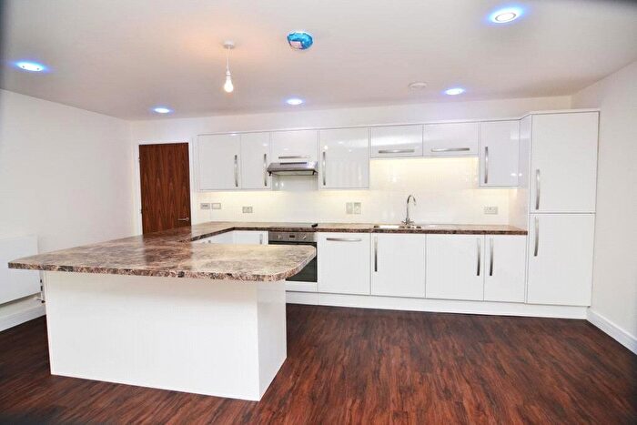 1 Bedroom Flat To Rent In King Street, Twickenham, TW1