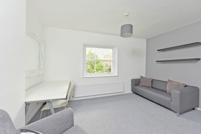 1 Bedroom Flat To Rent In Foxley Road, London, SW9