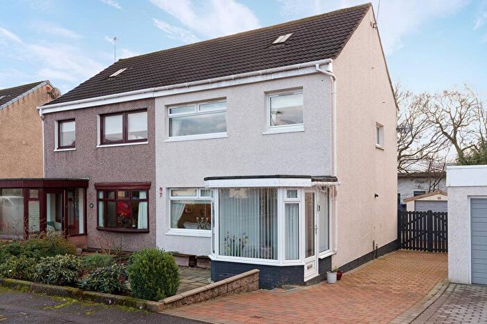 3 Bedroom Semi Detached House For Sale In Parkview Drive, Stepps, Glasgow, G33