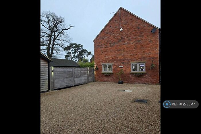 3 Bedroom Semi-Detached House To Rent In Lodge Hill, Derby, DE65