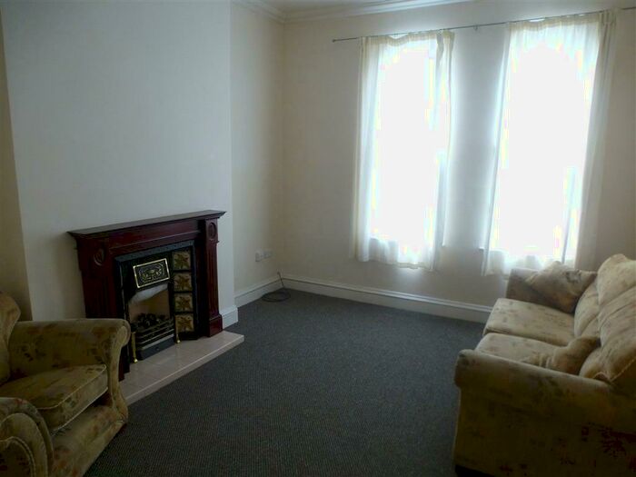 1 Bedroom Flat To Rent In George Street, Snaith, Goole, DN14