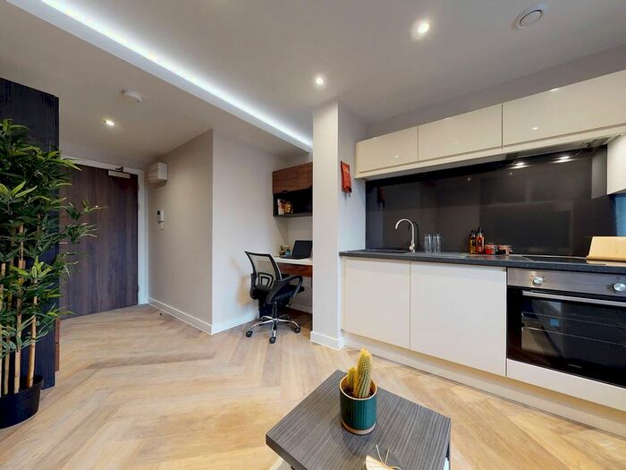 Studio To Rent In Apt, Live Oasis Wade Lane #, LS2