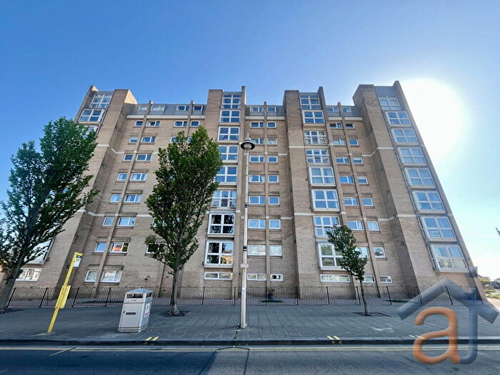 2 Bedroom Flat For Sale In The Promenade, Southport, PR8