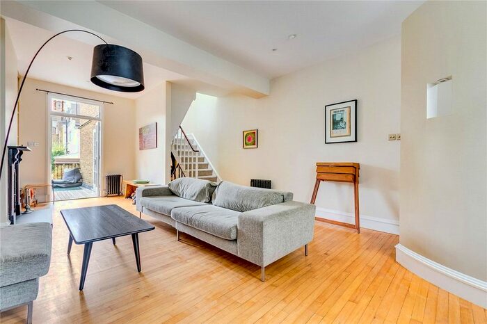 3 Bedroom Terraced House To Rent In Wallgrave Road, Earls Court, SW5