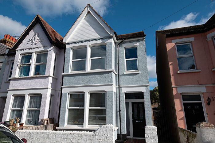2 Bedroom End Terrace House For Sale In Beaufort Street, Southend On Sea, SS2
