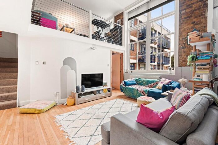 2 Bedroom Flat To Rent In Principal Square, Chatham, E9